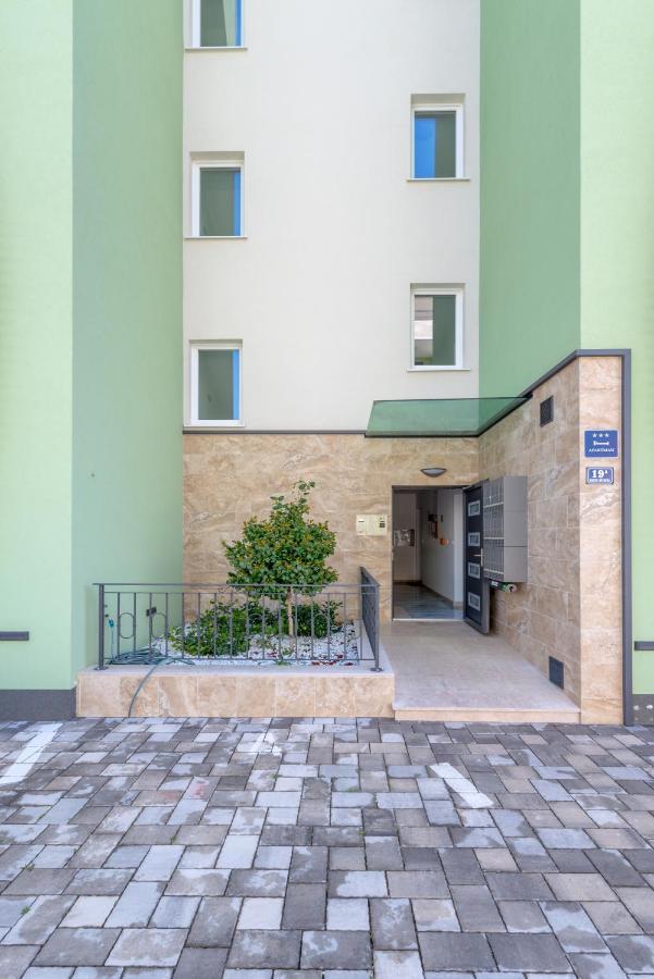 Searenity Apartment Split Exterior foto