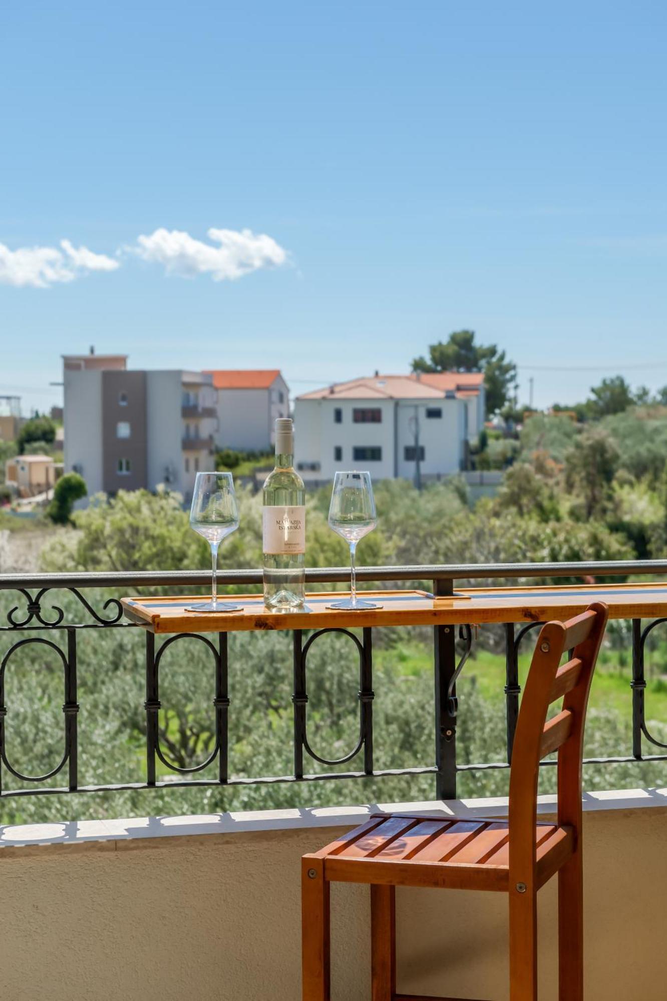 Searenity Apartment Split Exterior foto